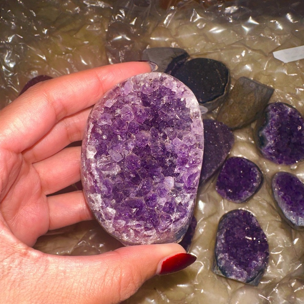 amethyst clusters - Picture 3 of 4